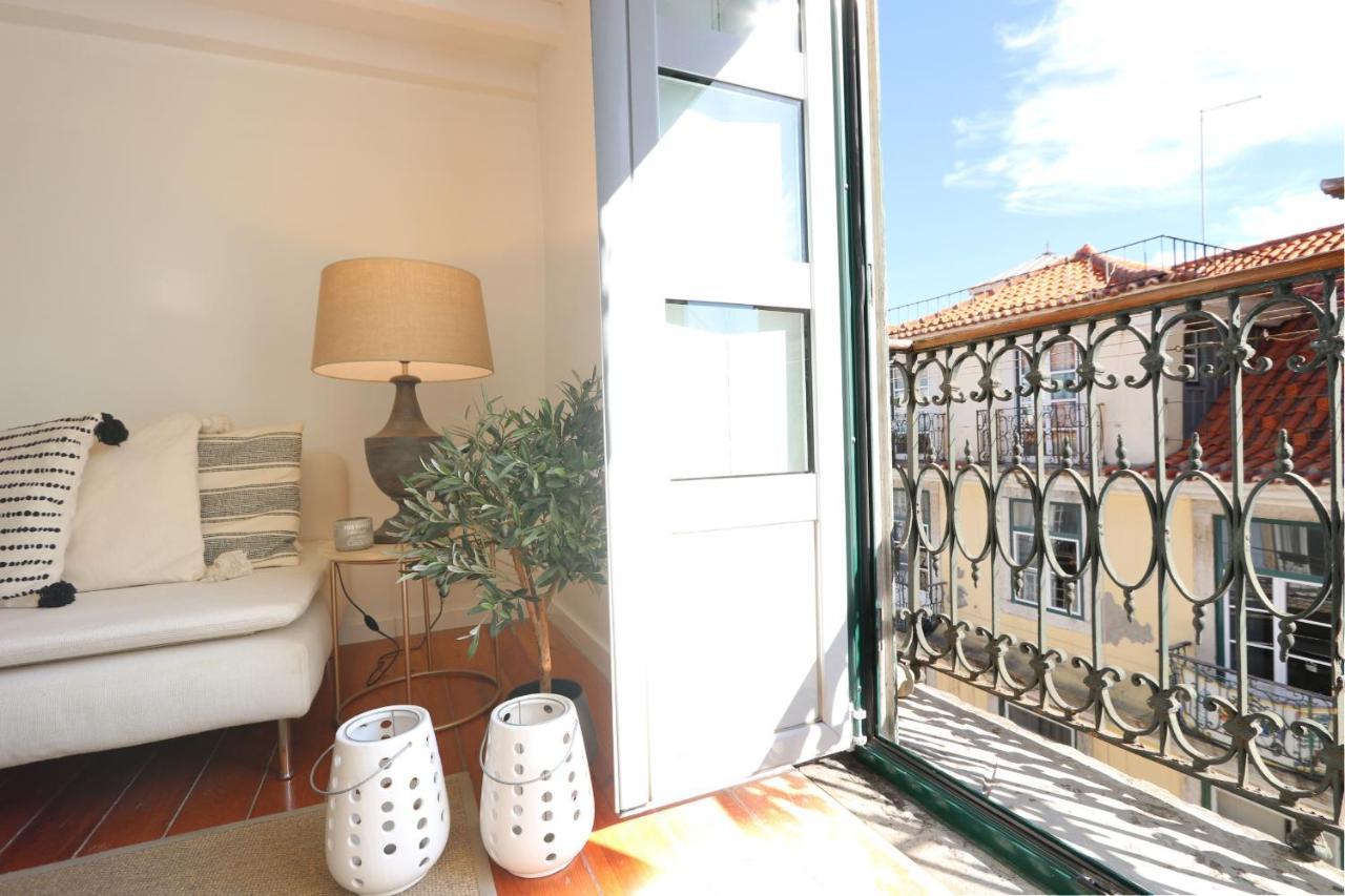 Chic Urban Retreat At Downtown With Balcony & Views Apartment Lisabona Exterior foto